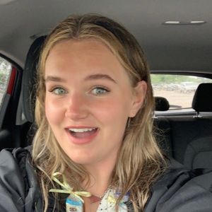 Meet your Posher, Ava